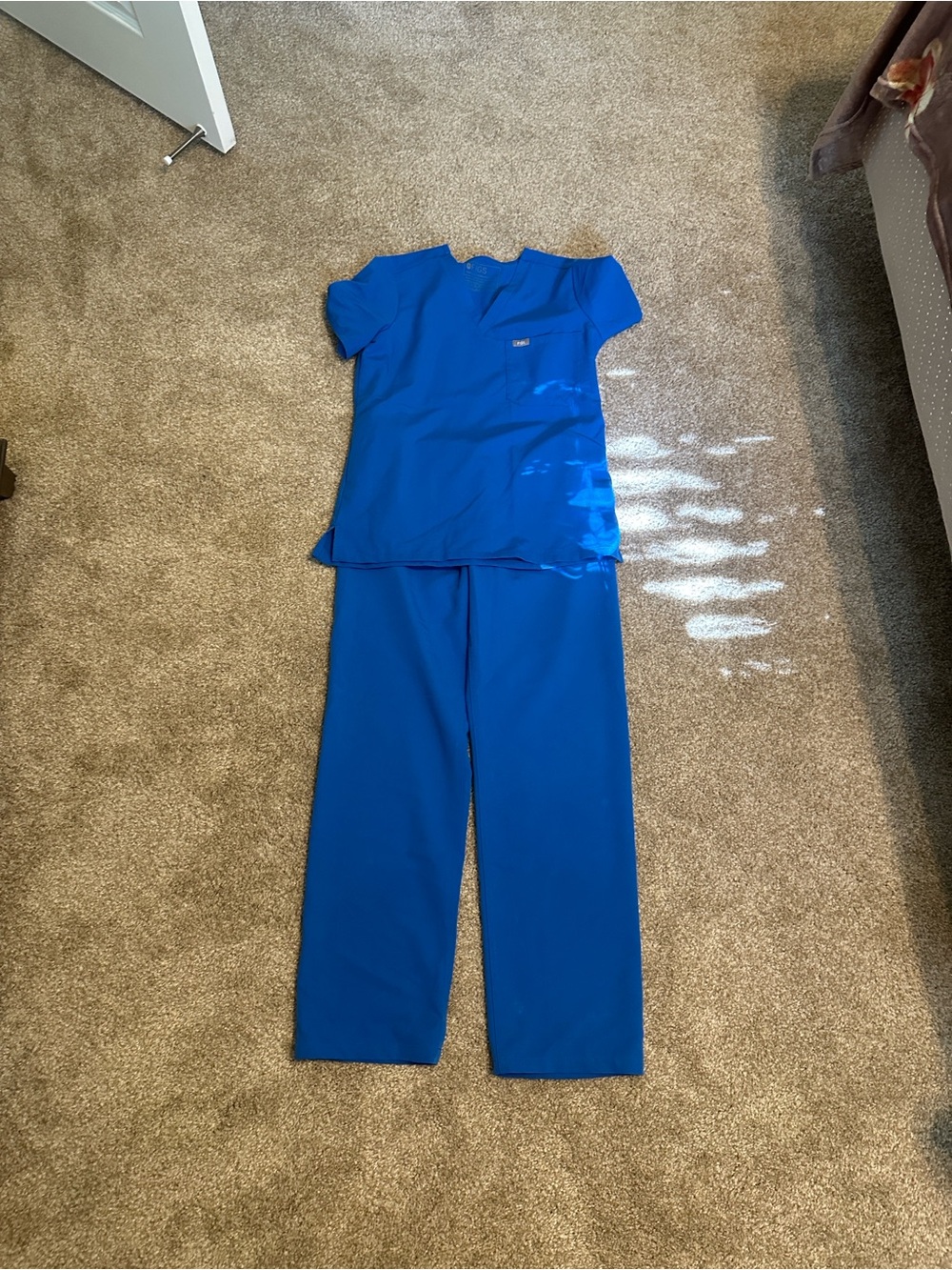 Figs scrub set in royal blue